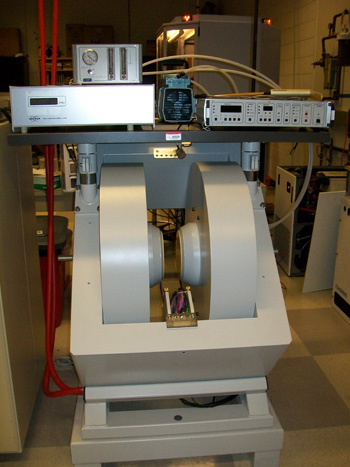 Electron Paramagnetic Resonance Spectrometer